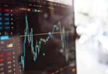 bitcoin-news-rekordabfluss-von-ber-900m-bei-us-spot-bitcoin-etfs-in-einem-tag